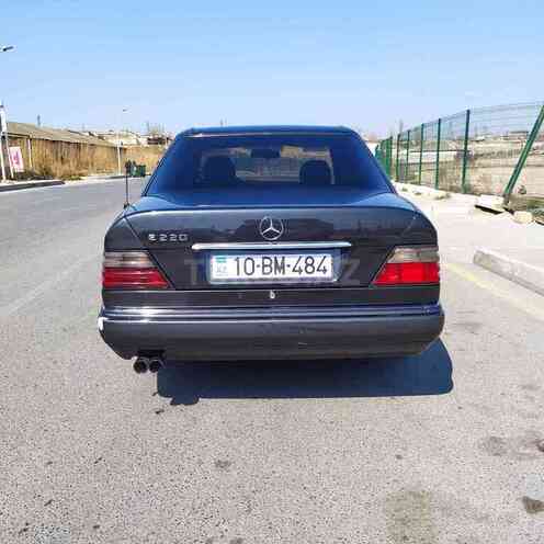 Mercedes E 220 1994, 273,000 km - 2.2 l - Bakı