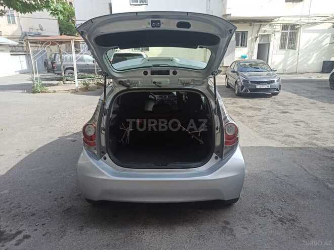 Toyota Prius C 2013, 136,794 km - 1.5 l - Bakı