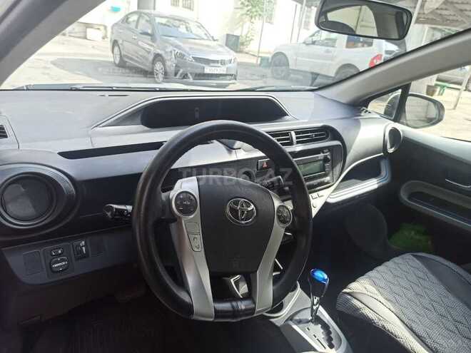 Toyota Prius C 2013, 136,794 km - 1.5 l - Bakı