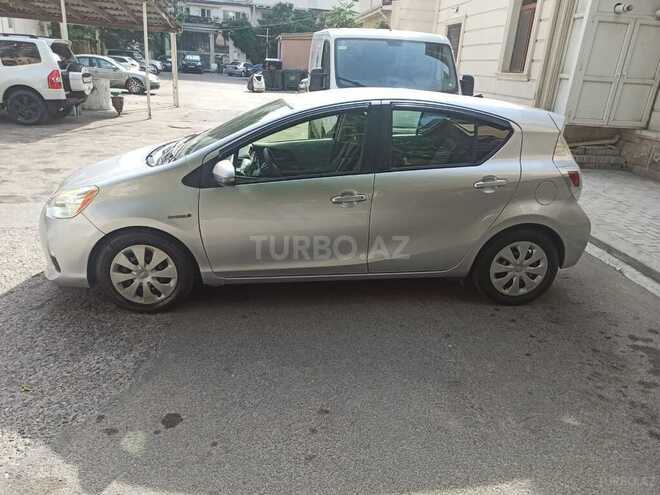 Toyota Prius C 2013, 136,794 km - 1.5 l - Bakı
