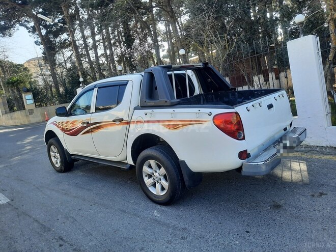 Mitsubishi L200 2007, 205,300 km - 2.5 l - Bakı