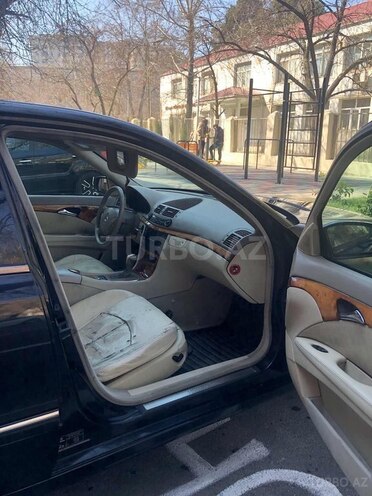Mercedes E 220 2002, 580,000 km - 2.2 л - Bakı