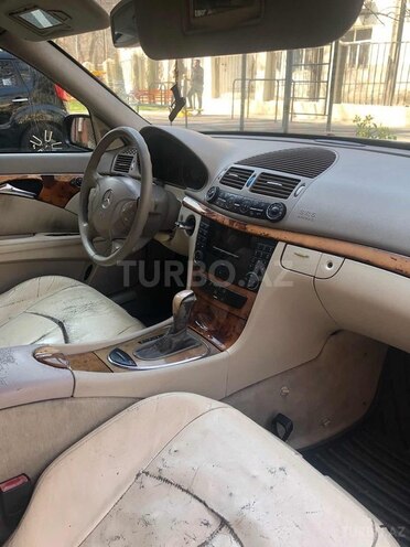 Mercedes E 220 2002, 580,000 km - 2.2 л - Bakı
