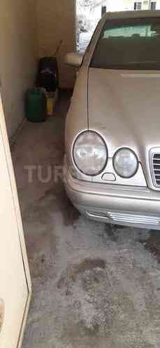 Mercedes E 280 1996, 365,557 km - 2.8 l - Qazax