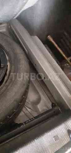 Mercedes E 280 1996, 365,557 km - 2.8 l - Qazax
