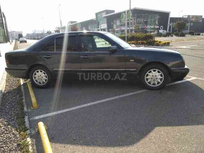 Mercedes E 200 1998, 325,000 km - 2.0 л - Bakı