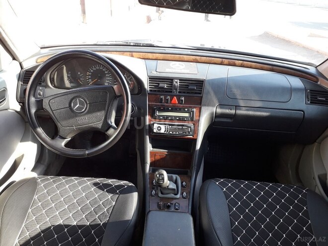 Mercedes C 200 1997, 301,563 km - 2.0 л - Sumqayıt