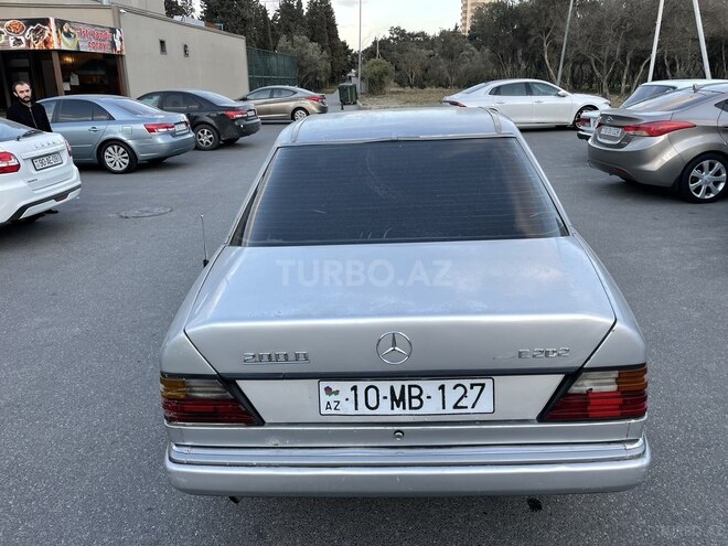 Mercedes E 200 1993, 546,773 km - 2.0 l - Bakı