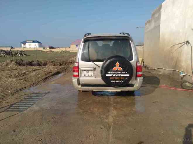 Mitsubishi Pajero 2003, 289,600 km - 2.8 l - Bakı