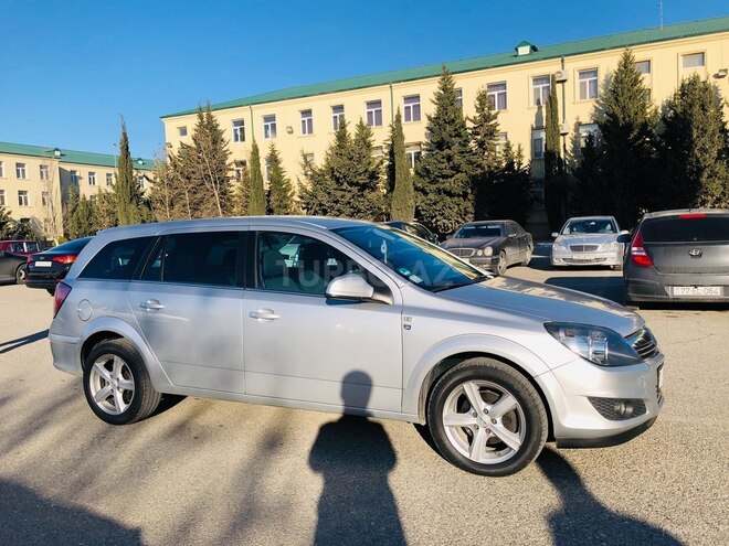 Opel Astra 2010, 260,000 km - 1.3 l - Bakı