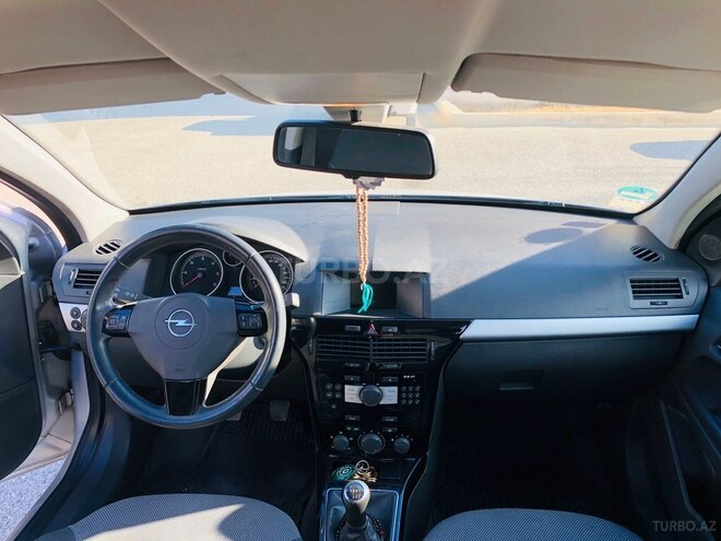 Opel Astra 2010, 260,000 km - 1.3 l - Bakı