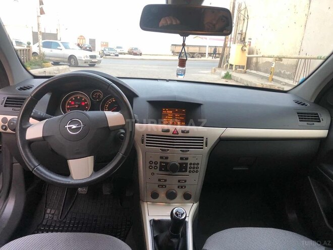 Opel Astra 2008, 196,000 km - 1.4 л - Bakı
