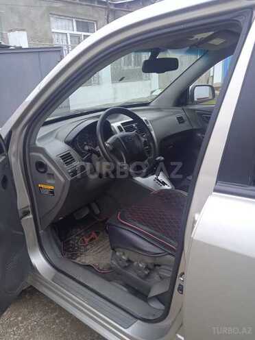 Hyundai Tucson 2006, 210,000 km - 2.7 л - Qusar