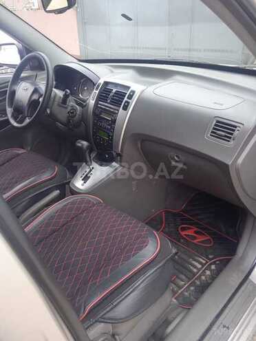 Hyundai Tucson 2006, 210,000 km - 2.7 л - Qusar