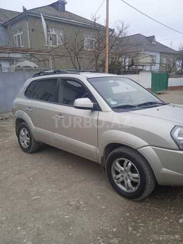 Hyundai Tucson 2006, 210,000 km - 2.7 л - Qusar