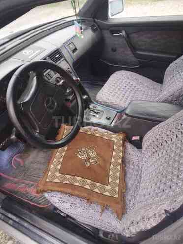 Mercedes E 180 1993, 300,000 km - 1.8 l - Bakı