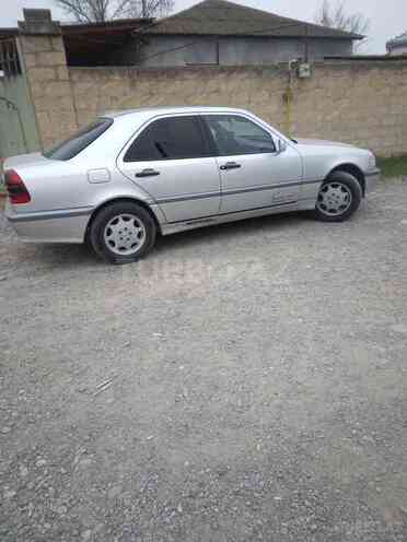 Mercedes E 180 1993, 300,000 km - 1.8 l - Bakı