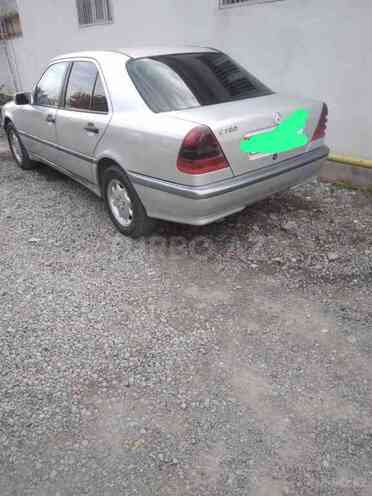 Mercedes E 180 1993, 300,000 km - 1.8 l - Bakı