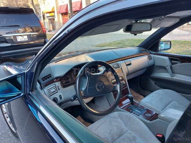 Mercedes E 230 1996, 217,000 km - 2.3 l - Bakı