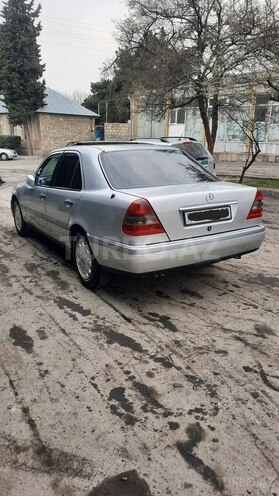 Mercedes C 220 1995, 286,000 km - 2.2 l - Şəki