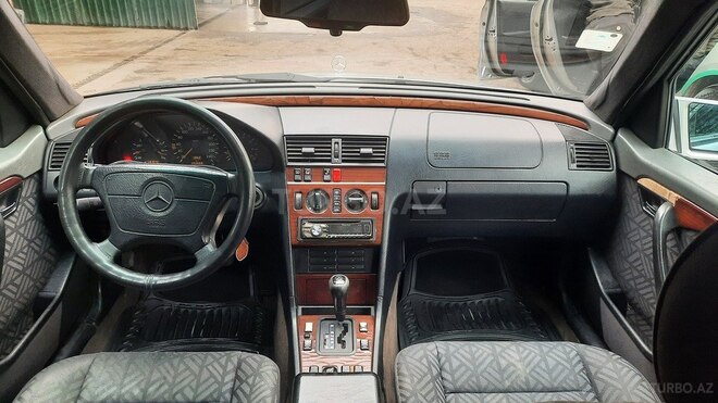 Mercedes C 220 1995, 286,000 km - 2.2 l - Şəki