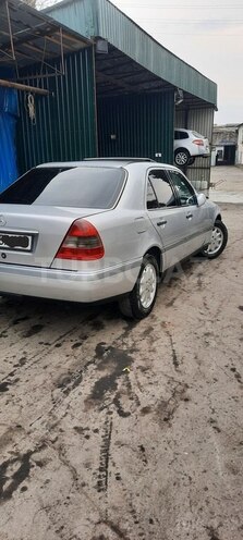 Mercedes C 220 1995, 286,000 km - 2.2 l - Şəki