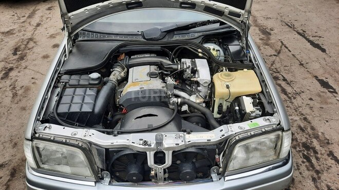 Mercedes C 220 1995, 286,000 km - 2.2 l - Şəki