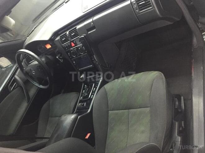 Mercedes E 320 2001, 430,000 km - 3.2 l - Bakı