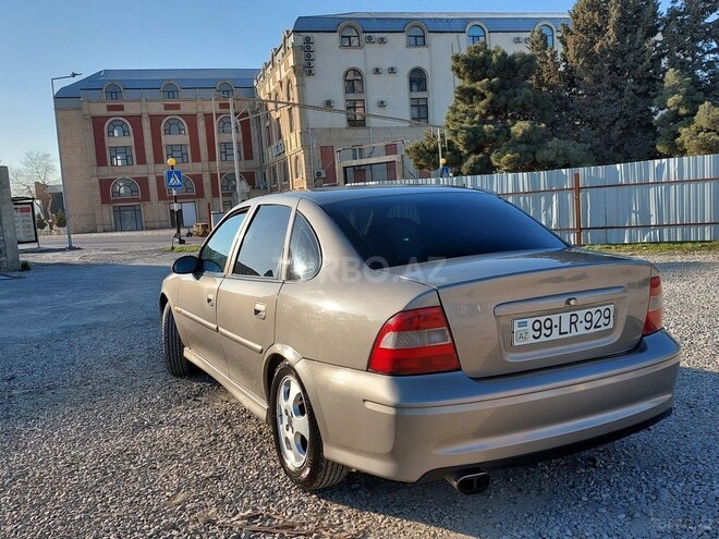 Opel Vectra 1997, 32,000 km - 1.8 л - Bakı