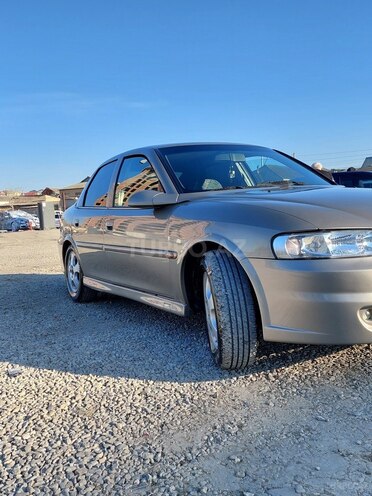 Opel Vectra 1997, 32,000 km - 1.8 л - Bakı