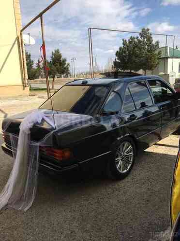 Mercedes 190 1990, 360,000 km - 1.8 l - Yevlax