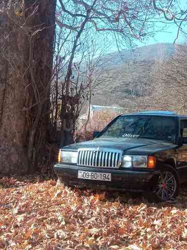 Mercedes 190 1990, 360,000 km - 1.8 l - Yevlax