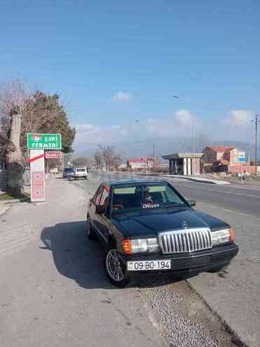 Mercedes 190 1990, 360,000 km - 1.8 l - Yevlax