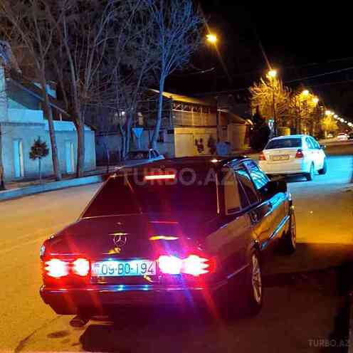 Mercedes 190 1990, 360,000 km - 1.8 l - Yevlax