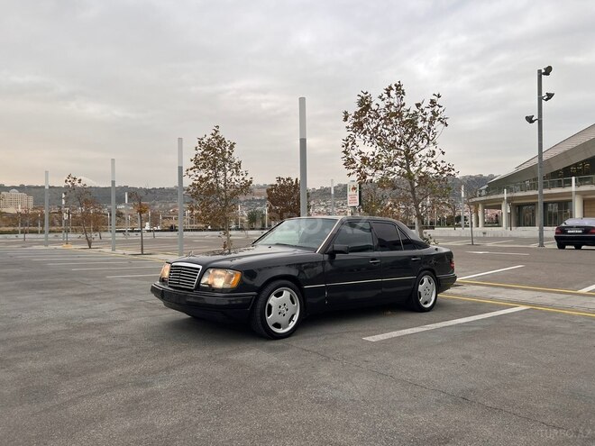 Mercedes E 220 1994, 444,000 km - 2.2 l - Bakı