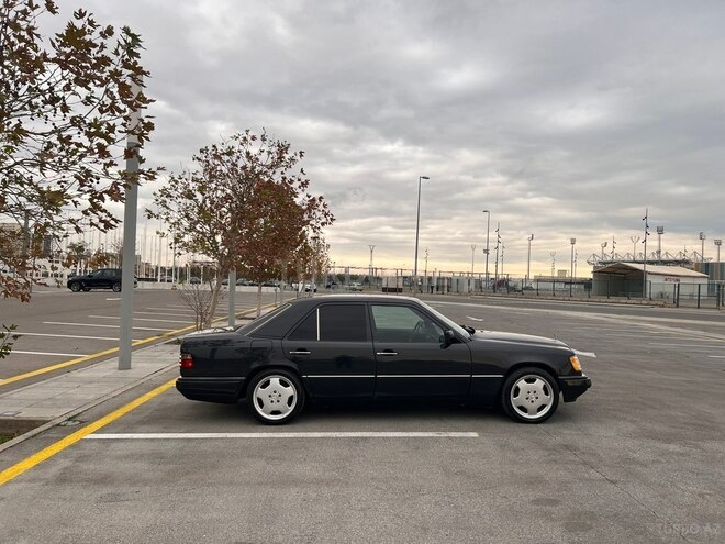 Mercedes E 220 1994, 444,000 km - 2.2 l - Bakı