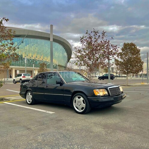 Mercedes E 220 1994, 444,000 km - 2.2 l - Bakı