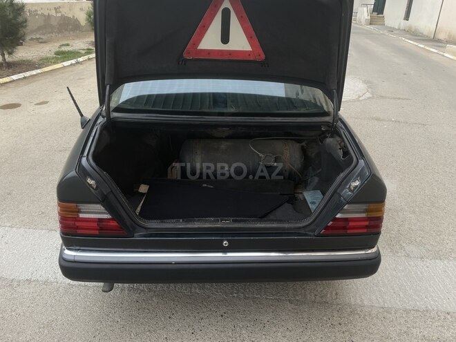 Mercedes E 200 1991, 500,000 km - 2.0 l - Şirvan