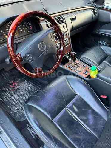 Mercedes E 200 2000, 270,000 km - 2.0 l - Şəmkir