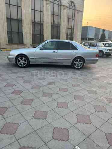 Mercedes E 200 2000, 270,000 km - 2.0 l - Şəmkir