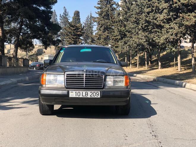 Mercedes E 250 1991, 423,000 km - 2.5 l - Bakı