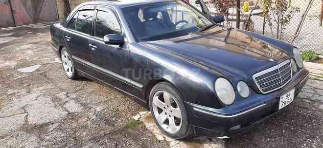 Mercedes E 240 2000, 325,600 km - 2.4 l - Bakı