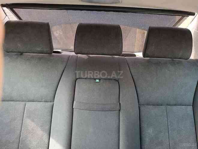 Mercedes E 240 2000, 325,600 km - 2.4 l - Bakı