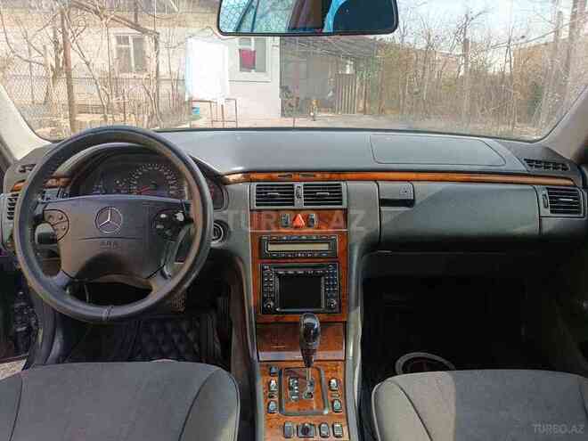 Mercedes E 240 2000, 325,600 km - 2.4 l - Bakı