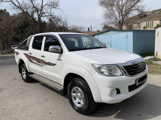 Toyota Hilux 2013, 172,540 km - 2.5 l - Bakı