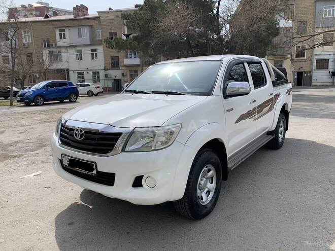Toyota Hilux 2013, 172,540 km - 2.5 l - Bakı