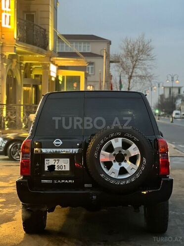Nissan Patrol 2006, 111,011 km - 4.8 l - Bakı
