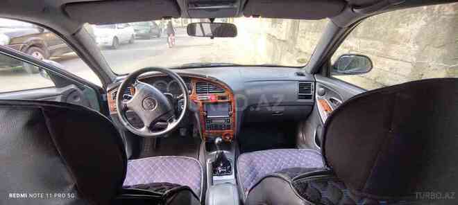 Hyundai Elantra 2001, 372,000 km - 2.0 l - Bakı