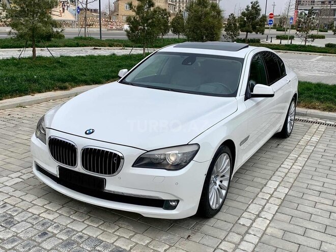 BMW 750 2010, 87,500 km - 4.4 l - Bakı