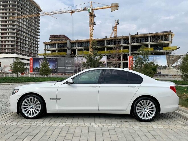 BMW 750 2010, 87,500 km - 4.4 l - Bakı